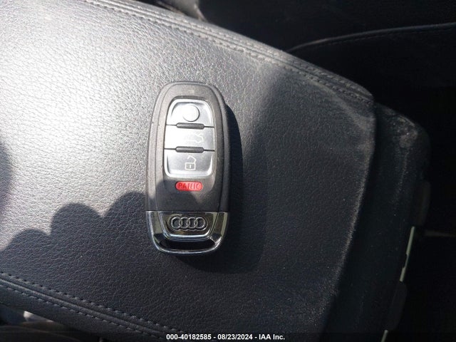 Audi Q5 2.0t Premium 2017 WA1C2AFPXHA051748 Image 11