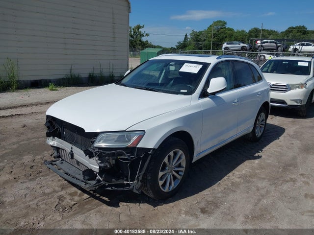 Audi Q5 2.0t Premium 2017 WA1C2AFPXHA051748 Image 2