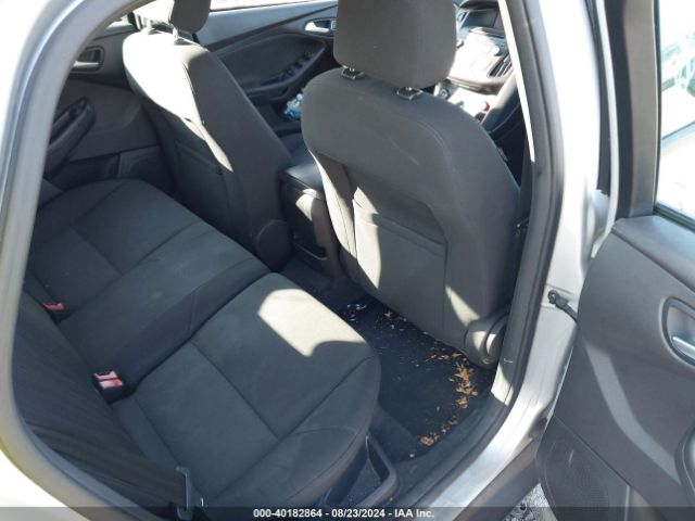 1FADP3K28FL301013 Ford FOCUS SE