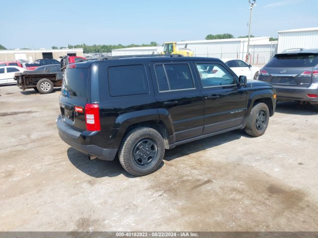 1C4NJPBA3HD209853 Jeep Patriot Sport Fwd