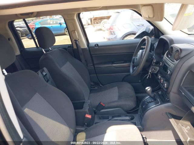 1C4NJPBA3HD209853 Jeep Patriot Sport Fwd