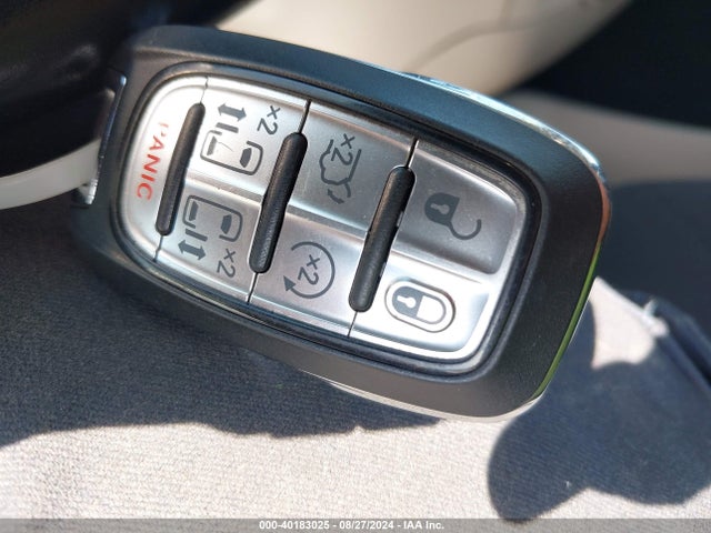 Chrysler Pacifica Touring 2020 2C4RC1FG4LR108091 Image 11