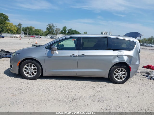Chrysler Pacifica Touring 2020 2C4RC1FG4LR108091 Image 15