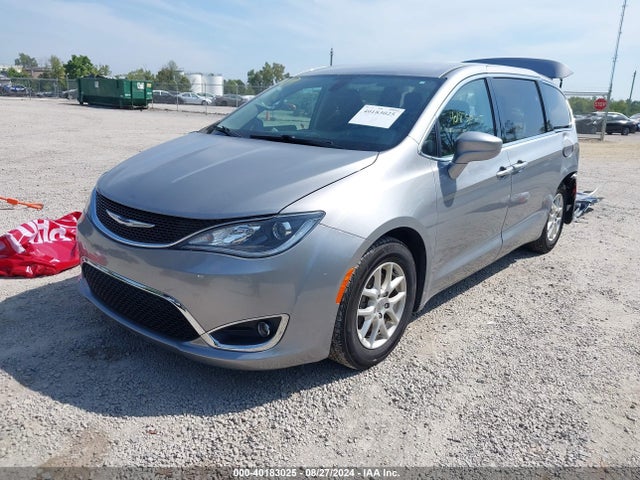 Chrysler Pacifica Touring 2020 2C4RC1FG4LR108091 Image 2