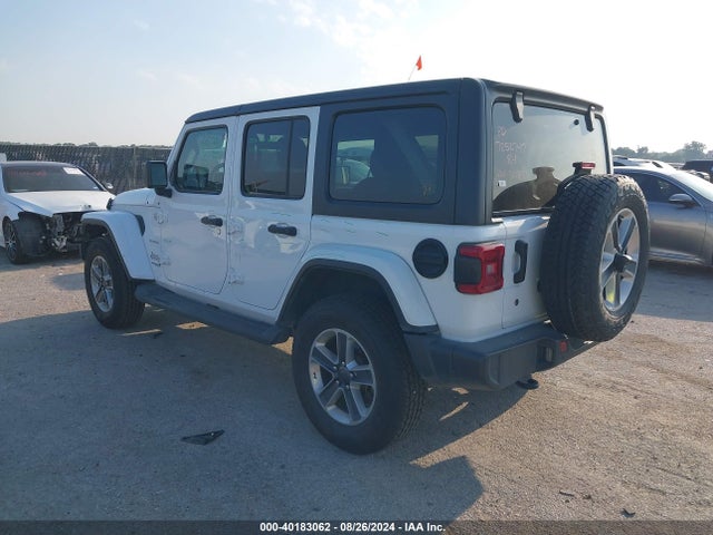 1C4HJXEG1JW321686 Jeep Wrangler Unlimited Sahara 4x4