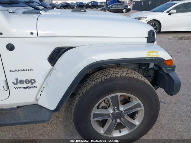 1C4HJXEG1JW321686 Jeep Wrangler Unlimited Sahara 4x4