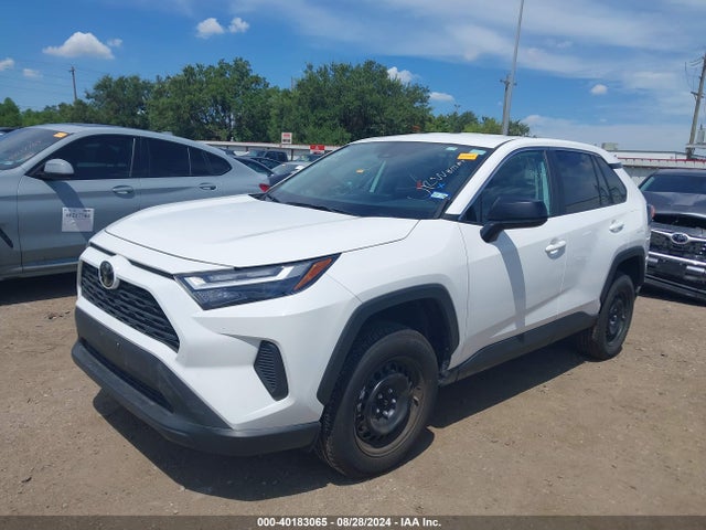 Toyota RAV4 LE 2024 2T3F1RFV0RC428045 Image 2
