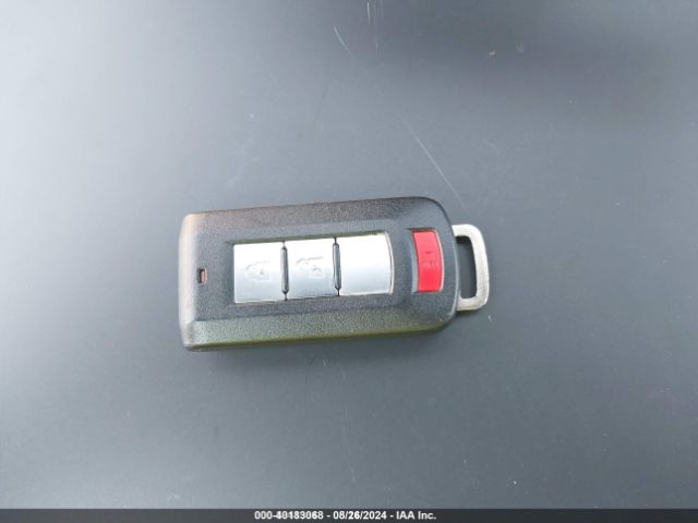 JA4AD3A3XHZ001192 Mitsubishi Outlander Se