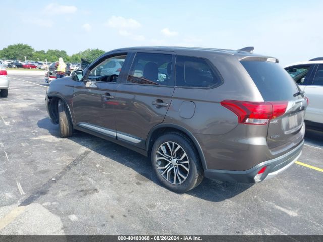 JA4AD3A3XHZ001192 Mitsubishi Outlander Se