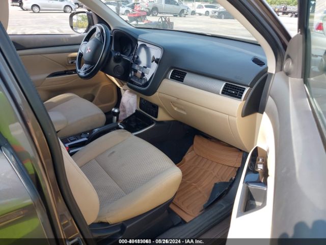JA4AD3A3XHZ001192 Mitsubishi Outlander Se