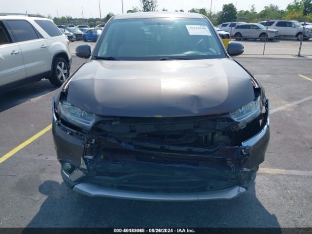 JA4AD3A3XHZ001192 Mitsubishi Outlander Se