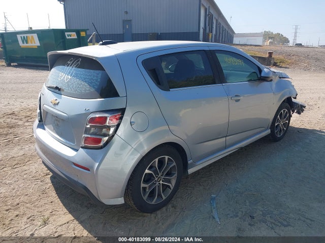 Chevrolet Sonic Lt Auto 2017 1G1JD6SH1H4149108 Image 4