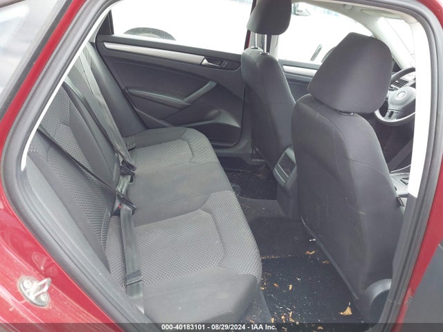 1VWAT7A35FC047283 Volkswagen Passat 1.8t S