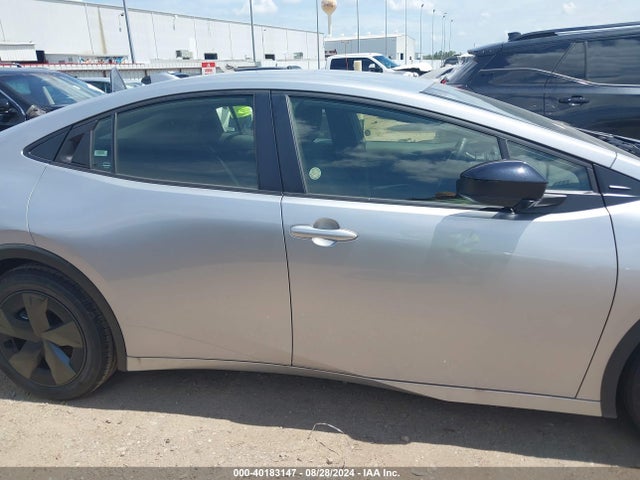 Toyota Prius Le 2024 JTDACAAU1R3021924 Image 13