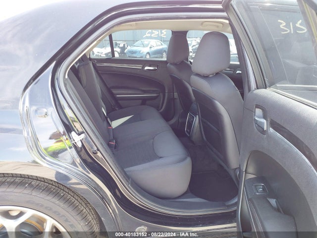 2C3CCAAG2JH308651 Chrysler 300 Touring