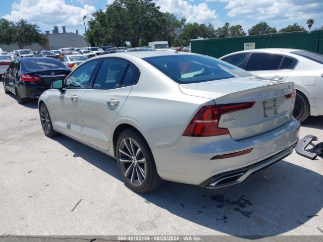 7JR102FZ6MG112595 Volvo S60 T5 Momentum