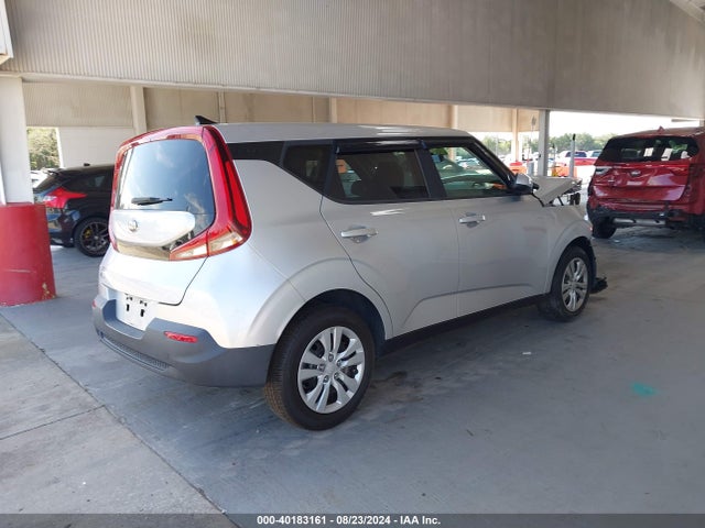 KIA SOUL LX 2020 KNDJ23AU0L7734098 Image 4