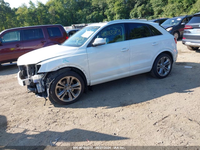 WA1GFCFS3FR013833 Audi Q3 2.0t Premium Plus