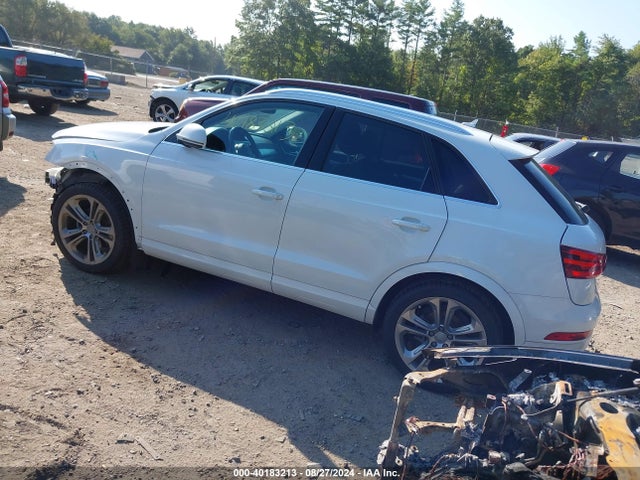 WA1GFCFS3FR013833 Audi Q3 2.0t Premium Plus