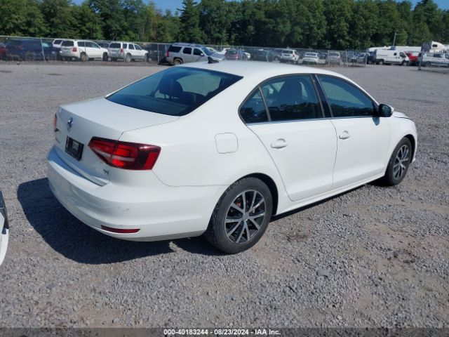 3VWDB7AJ0JM261779 Volkswagen Jetta 1.4t Se/1.4t Wolfsburg Edition