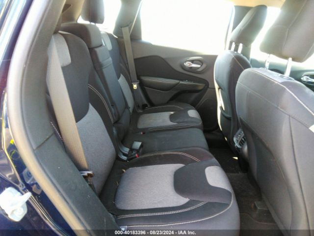 1C4PJLAB2FW711945 Jeep Cherokee Sport