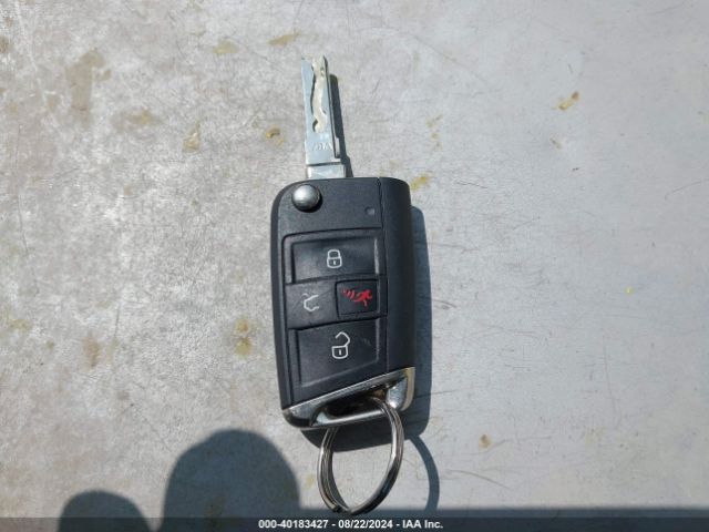 WVWKR7AU6HW950753 Volkswagen E-golf Se