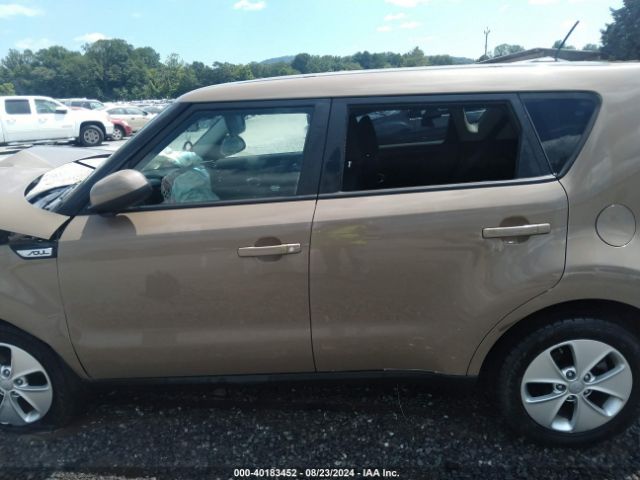 KNDJN2A20F7145590 KIA Soul