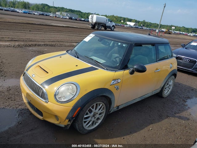2008 MINI COOPER S WMWMF73588TT92216 Photo 1