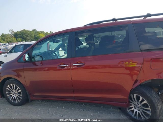 5TDYZ3DCXJS903396 Toyota Sienna Xle 8 Passenger