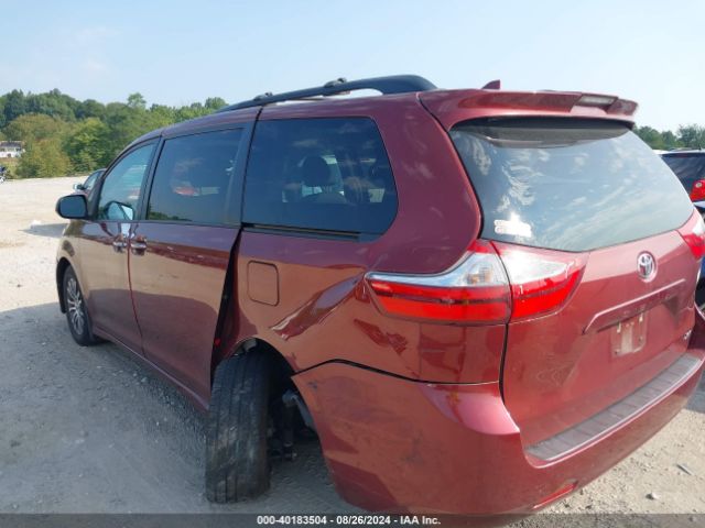 5TDYZ3DCXJS903396 Toyota Sienna Xle 8 Passenger