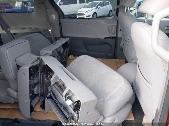 5TDYZ3DCXJS903396 Toyota Sienna Xle 8 Passenger