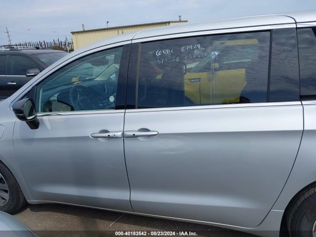 Chrysler Pacifica Hybrid Select 2024 2C4RC1S71RR141550 Image 14