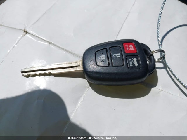 Toyota COROLLA LE 2015 2T1BURHE8FC337127 Image 11