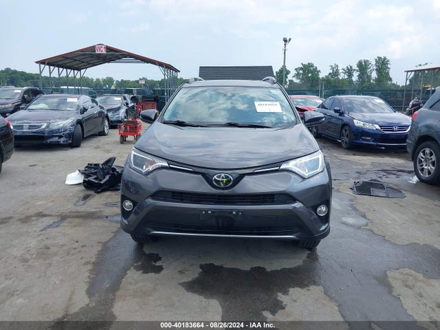 Toyota Rav4 Xle 2017 2T3RFREV2HW675676 Image 13