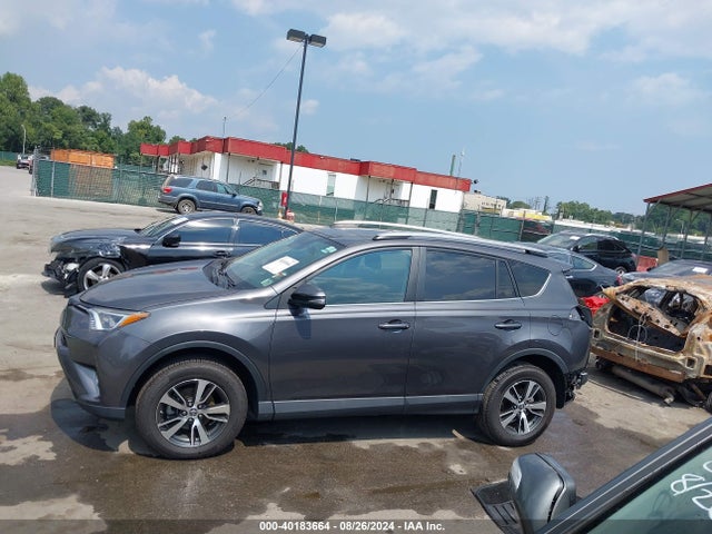 Toyota Rav4 Xle 2017 2T3RFREV2HW675676 Image 15