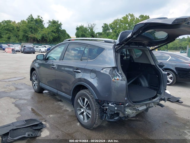 Toyota Rav4 Xle 2017 2T3RFREV2HW675676 Image 3