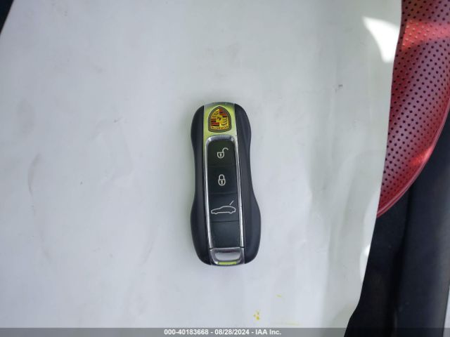 WP0AA2A77JL101917 Porsche PANAMERA 4