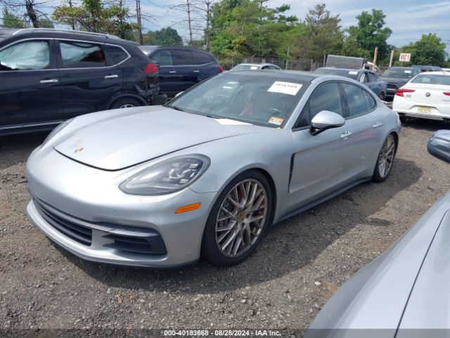 WP0AA2A77JL101917 Porsche PANAMERA 4