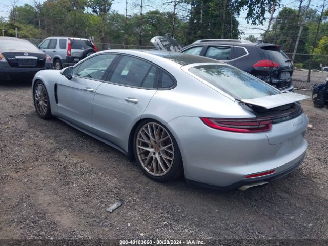 WP0AA2A77JL101917 Porsche PANAMERA 4