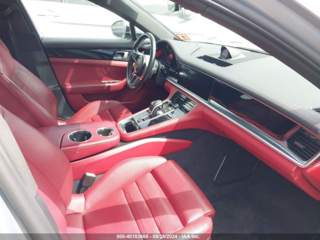 WP0AA2A77JL101917 Porsche PANAMERA 4