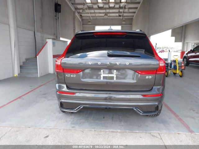 YV4L12RK8R1920621 Volvo Xc60 B5 Core Dark Theme