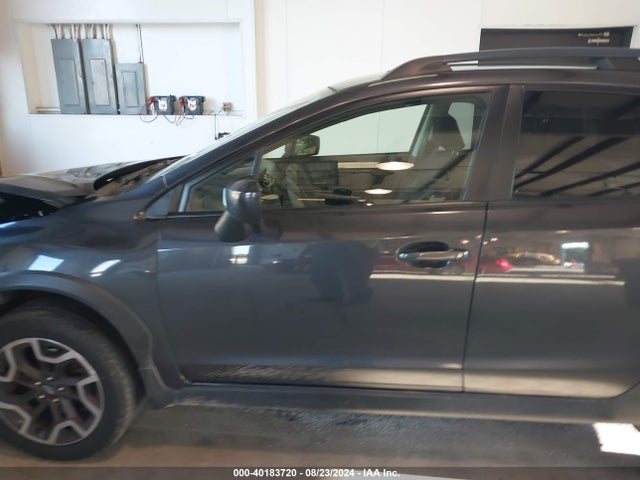 Subaru Crosstrek 2.0i Premium 2017 JF2GPABC1H8213092 Image 14