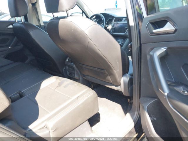 3VV2B7AX5JM051890 Volkswagen Tiguan 2.0t Se/2.0t Sel