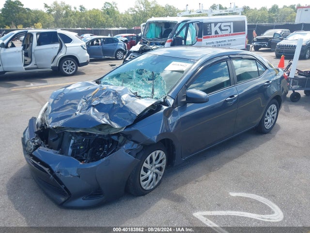 Toyota COROLLA LE 2018 2T1BURHE9JC116337 Image 2