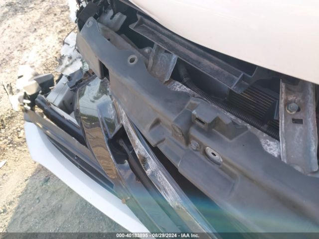 JA4AZ3A38HZ021474 Mitsubishi Outlander Se