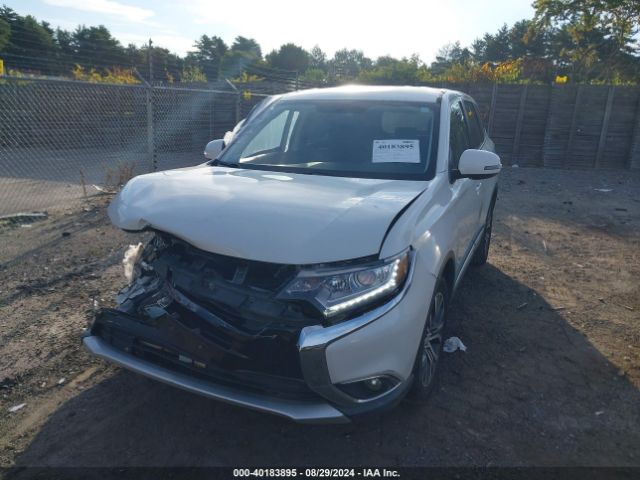 JA4AZ3A38HZ021474 Mitsubishi Outlander Se