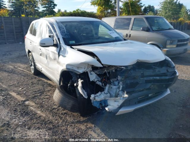 JA4AZ3A38HZ021474 Mitsubishi Outlander Se