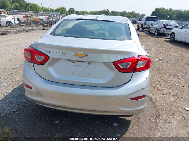Chevrolet Cruze Lt Auto 2018 1G1BE5SMXJ7230007 Image 16
