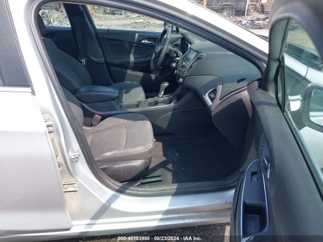 Chevrolet Cruze Lt Auto 2018 1G1BE5SMXJ7230007 Image 5