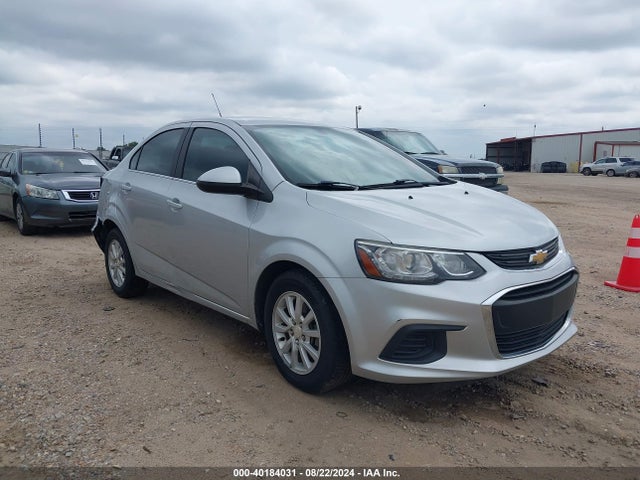 Chevrolet Sonic Lt Auto 2018 1G1JD5SH9J4102683 Image 1